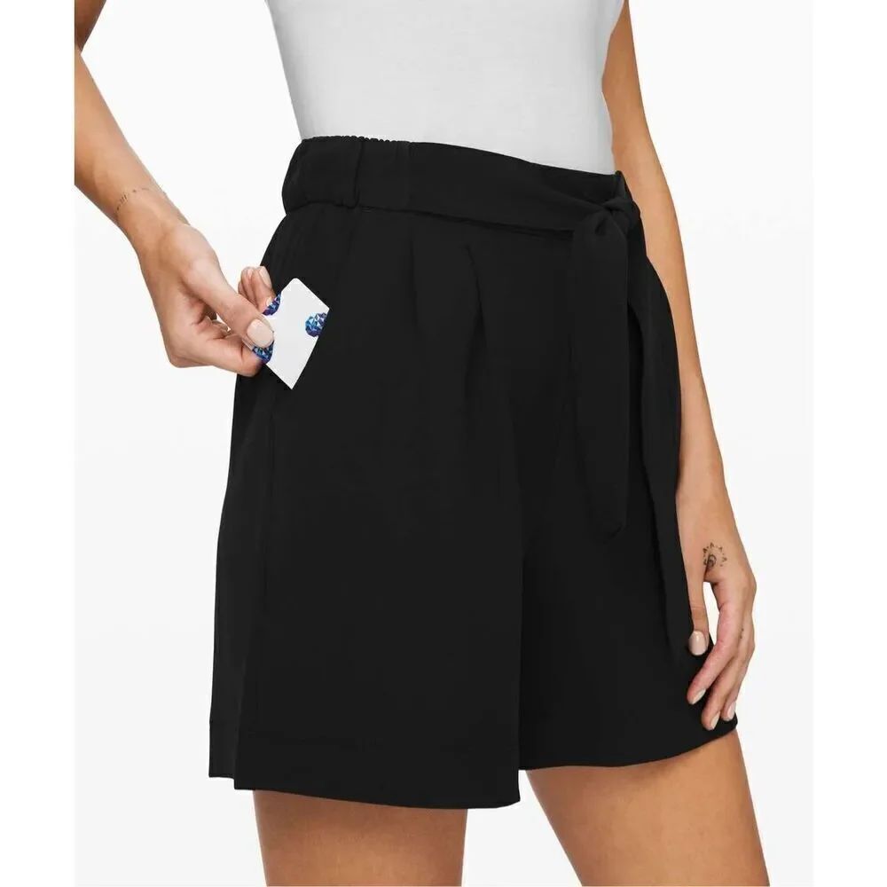 Womens Lululemon Noir Short